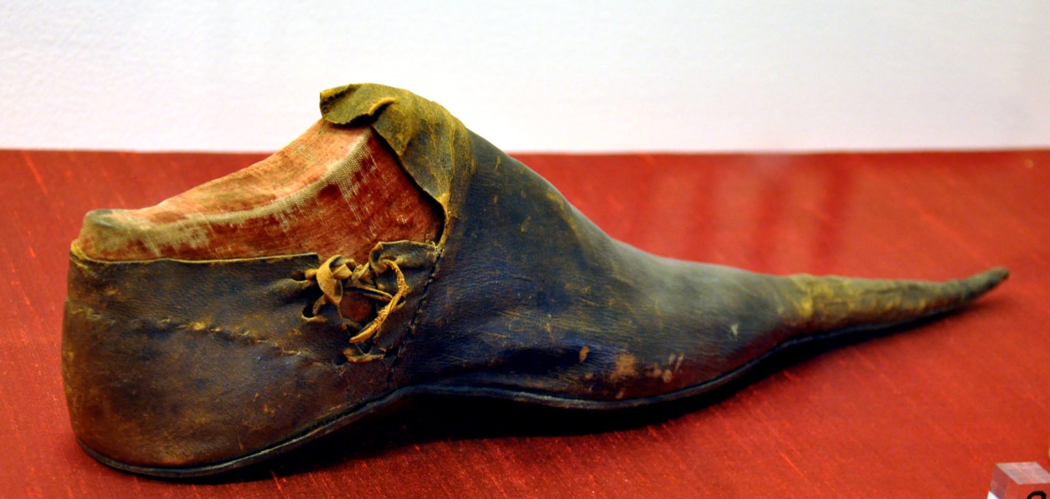 Пулены обувь 14 век
